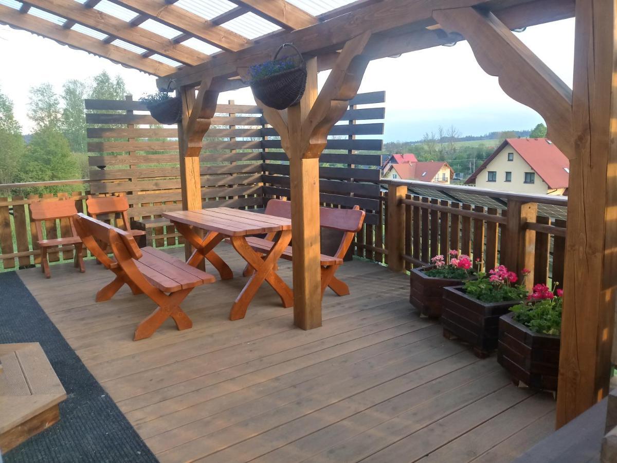 Domek Na Skarpie Zubrzyca Dolna Esterno foto