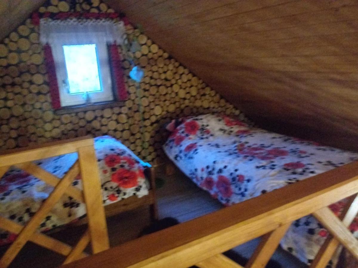 Domek Na Skarpie Zubrzyca Dolna Esterno foto